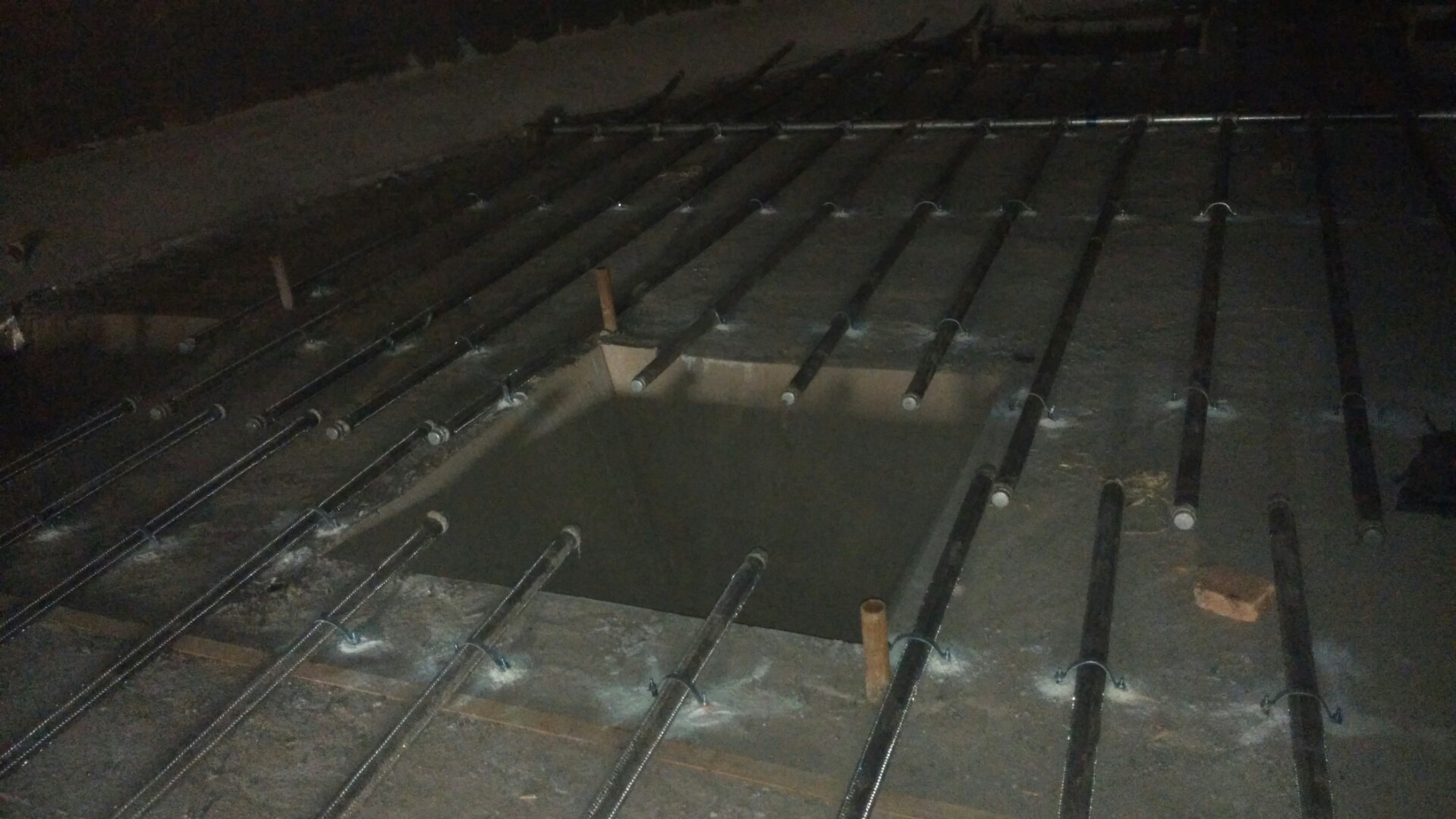 青松路街道流化棒