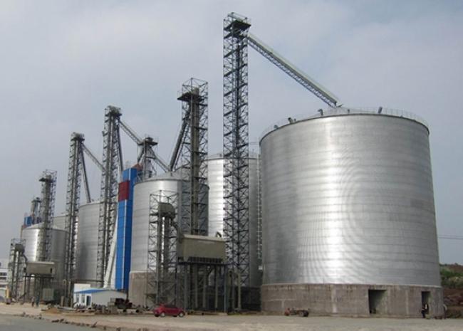 青松路街道大型钢板库构造参数及水泥储存质量